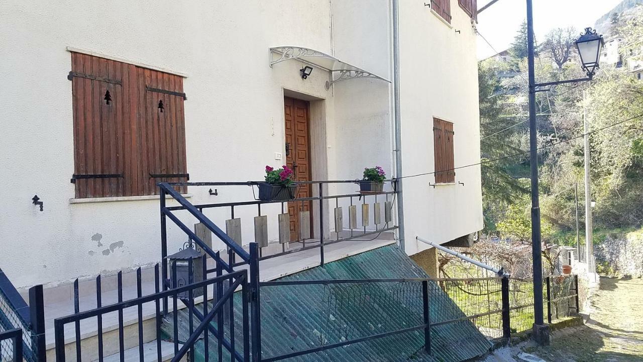 Villa Casa Vacanze Da Oscar Triora Exterior foto